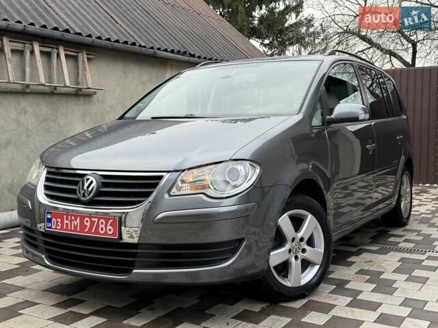 Серый Фольксваген Туран, объемом двигателя 1.6 л и пробегом 251 тыс. км за 6950 $, фото 8 на Automoto.ua
