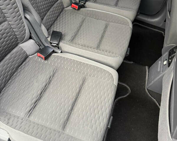 Сірий Фольксваген Туран, об'ємом двигуна 1.9 л та пробігом 226 тис. км за 7900 $, фото 19 на Automoto.ua