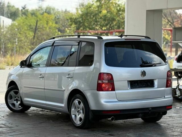 Серый Фольксваген Туран, объемом двигателя 2 л и пробегом 260 тыс. км за 5300 $, фото 3 на Automoto.ua