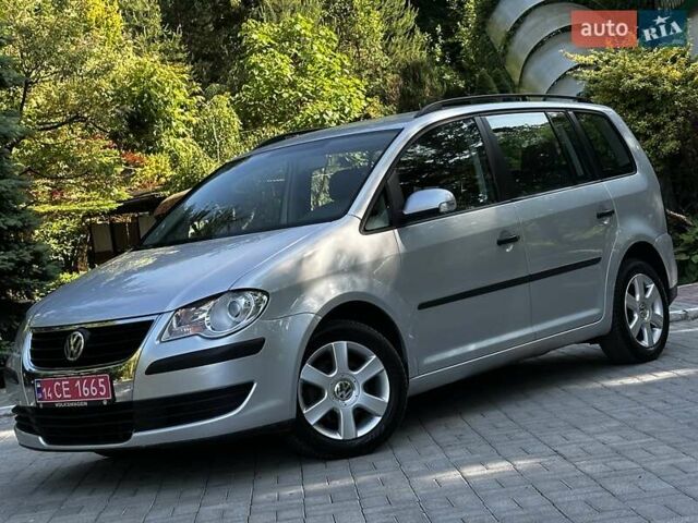 Сірий Фольксваген Туран, об'ємом двигуна 1.6 л та пробігом 230 тис. км за 6800 $, фото 16 на Automoto.ua
