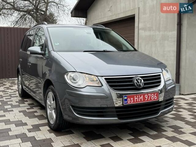 Серый Фольксваген Туран, объемом двигателя 1.6 л и пробегом 251 тыс. км за 6950 $, фото 9 на Automoto.ua