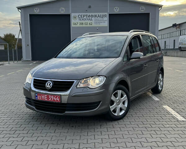 Серый Фольксваген Туран, объемом двигателя 1.4 л и пробегом 210 тыс. км за 5899 $, фото 3 на Automoto.ua