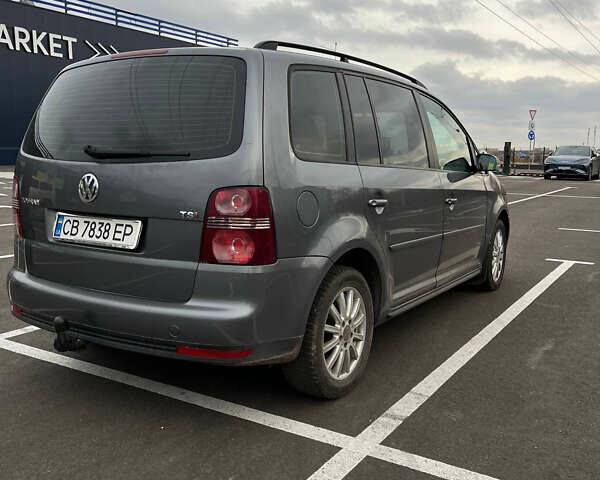 Серый Фольксваген Туран, объемом двигателя 1.39 л и пробегом 192 тыс. км за 6300 $, фото 5 на Automoto.ua