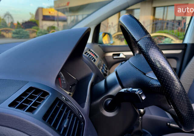 Сірий Фольксваген Туран, об'ємом двигуна 1.6 л та пробігом 218 тис. км за 8400 $, фото 24 на Automoto.ua