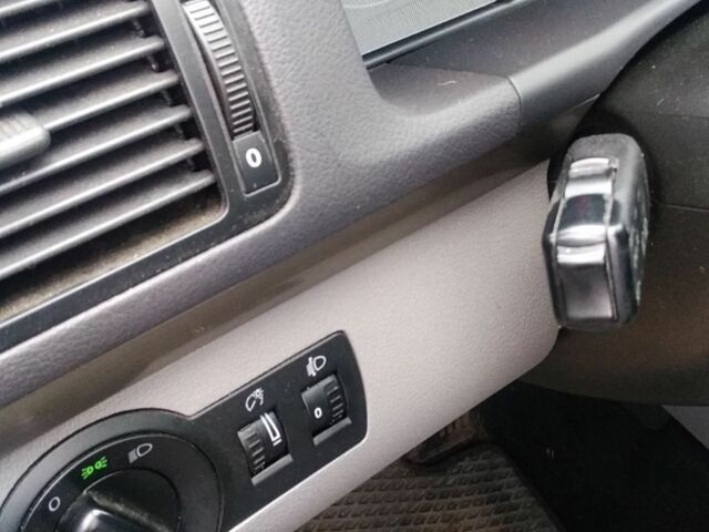 Серый Фольксваген Туран, объемом двигателя 1.9 л и пробегом 260 тыс. км за 6900 $, фото 5 на Automoto.ua