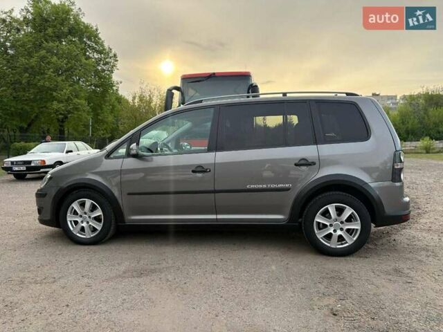 Серый Фольксваген Туран, объемом двигателя 1.39 л и пробегом 257 тыс. км за 7100 $, фото 7 на Automoto.ua