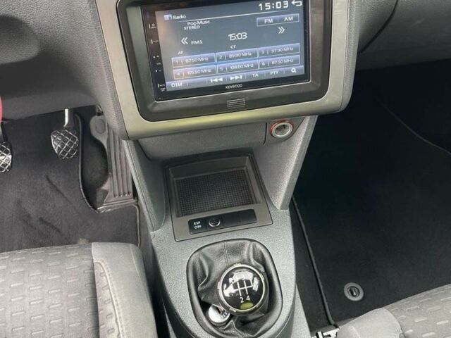 Серый Фольксваген Туран, объемом двигателя 1.6 л и пробегом 180 тыс. км за 2500 $, фото 4 на Automoto.ua