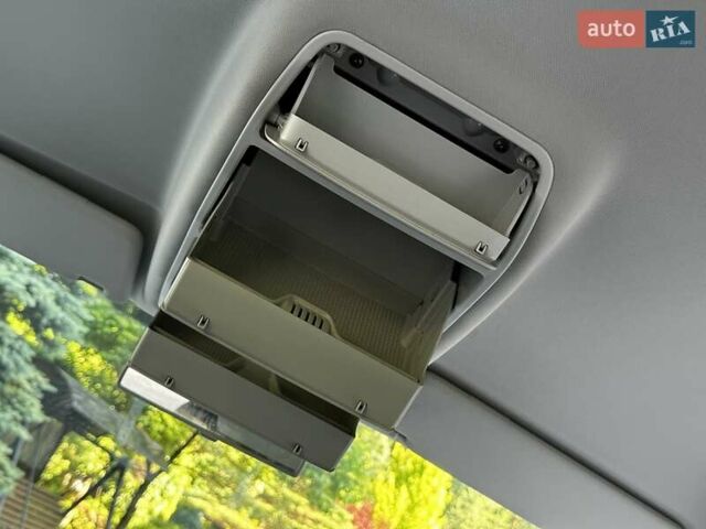 Сірий Фольксваген Туран, об'ємом двигуна 1.6 л та пробігом 230 тис. км за 6750 $, фото 96 на Automoto.ua