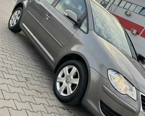 Серый Фольксваген Туран, объемом двигателя 1.4 л и пробегом 210 тыс. км за 5899 $, фото 13 на Automoto.ua