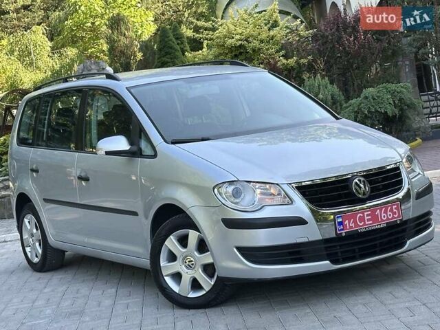 Сірий Фольксваген Туран, об'ємом двигуна 1.6 л та пробігом 230 тис. км за 6750 $, фото 36 на Automoto.ua