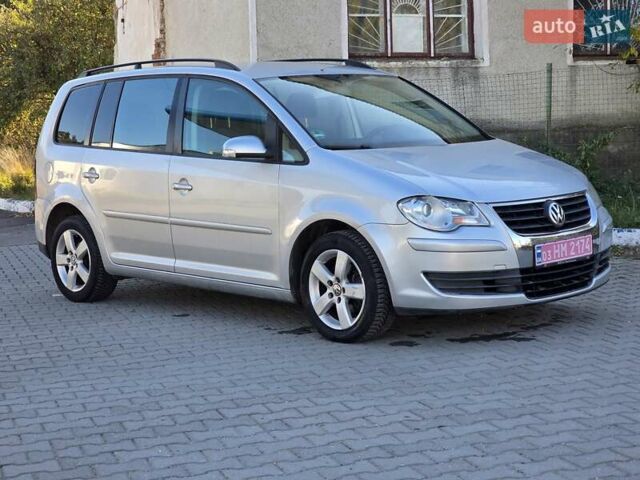 Серый Фольксваген Туран, объемом двигателя 1.6 л и пробегом 225 тыс. км за 6700 $, фото 14 на Automoto.ua