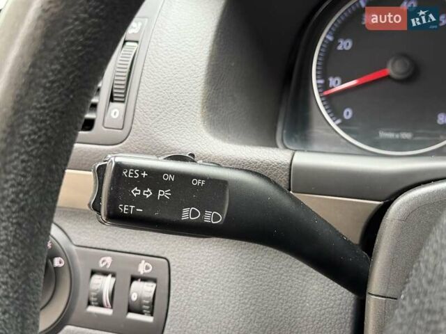 Серый Фольксваген Туран, объемом двигателя 1.6 л и пробегом 251 тыс. км за 6950 $, фото 26 на Automoto.ua