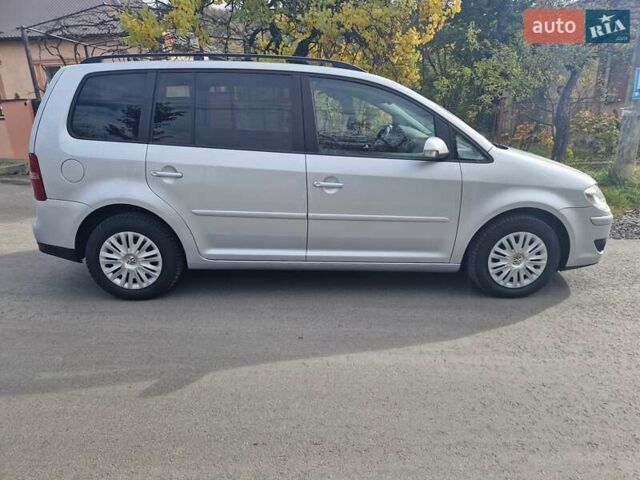 Серый Фольксваген Туран, объемом двигателя 1.39 л и пробегом 211 тыс. км за 6200 $, фото 5 на Automoto.ua