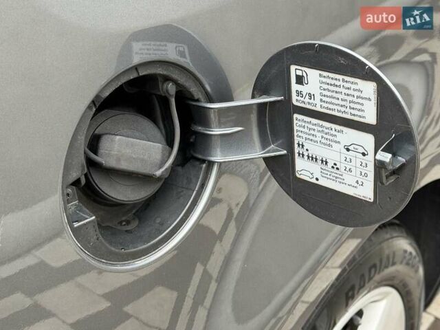 Серый Фольксваген Туран, объемом двигателя 1.6 л и пробегом 251 тыс. км за 6950 $, фото 39 на Automoto.ua