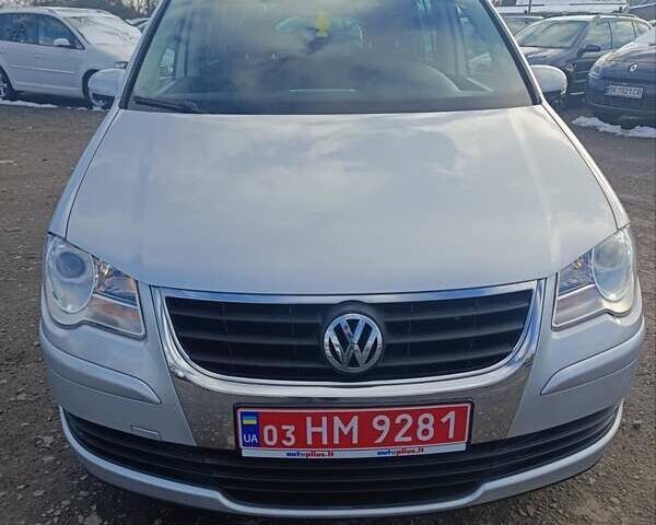 Серый Фольксваген Туран, объемом двигателя 1.6 л и пробегом 203 тыс. км за 6900 $, фото 13 на Automoto.ua