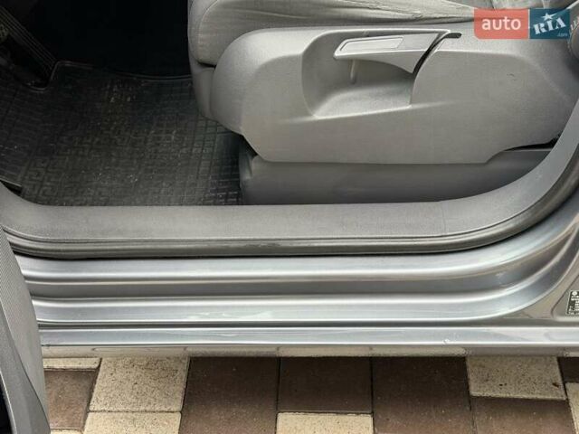 Серый Фольксваген Туран, объемом двигателя 1.6 л и пробегом 251 тыс. км за 6950 $, фото 21 на Automoto.ua