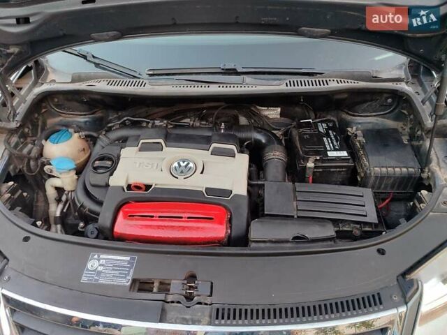 Сірий Фольксваген Туран, об'ємом двигуна 1.4 л та пробігом 246 тис. км за 6900 $, фото 3 на Automoto.ua
