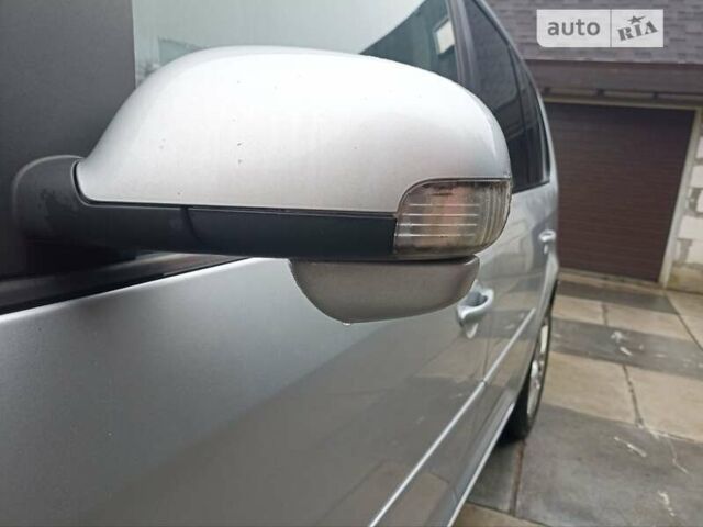 Сірий Фольксваген Туран, об'ємом двигуна 1.9 л та пробігом 361 тис. км за 6700 $, фото 17 на Automoto.ua