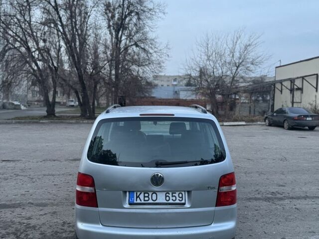 Серый Фольксваген Туран, объемом двигателя 1.9 л и пробегом 250 тыс. км за 3450 $, фото 6 на Automoto.ua