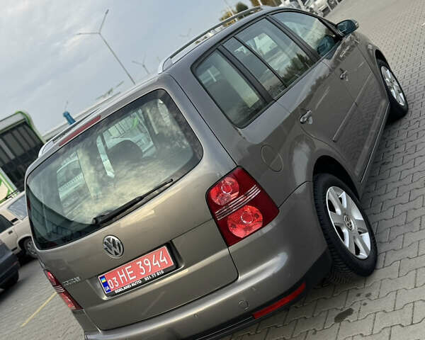 Серый Фольксваген Туран, объемом двигателя 1.4 л и пробегом 210 тыс. км за 5899 $, фото 16 на Automoto.ua