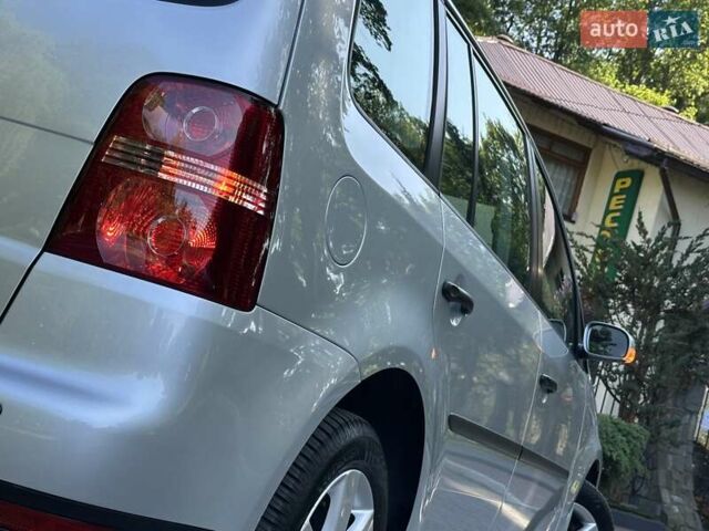 Сірий Фольксваген Туран, об'ємом двигуна 1.6 л та пробігом 230 тис. км за 6750 $, фото 34 на Automoto.ua