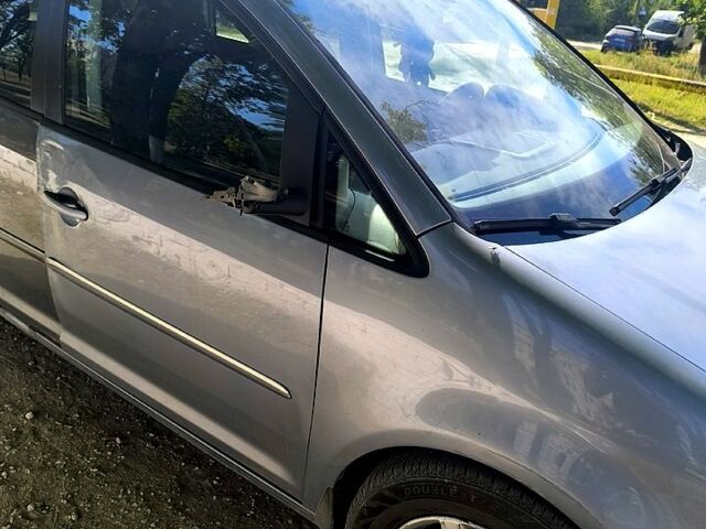 Сірий Фольксваген Туран, об'ємом двигуна 1.4 л та пробігом 208 тис. км за 4200 $, фото 3 на Automoto.ua