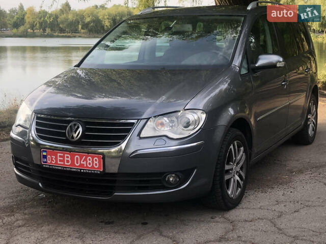 Сірий Фольксваген Туран, об'ємом двигуна 2 л та пробігом 254 тис. км за 8100 $, фото 23 на Automoto.ua