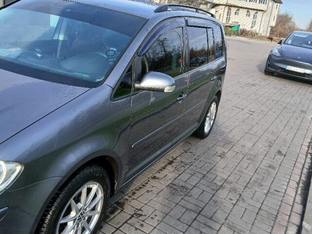 Серый Фольксваген Туран, объемом двигателя 1.4 л и пробегом 277 тыс. км за 6300 $, фото 9 на Automoto.ua