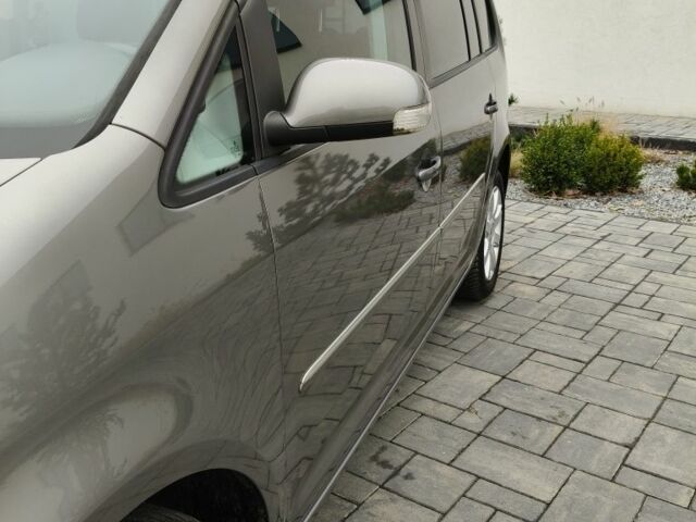 Серый Фольксваген Туран, объемом двигателя 0 л и пробегом 213 тыс. км за 7300 $, фото 13 на Automoto.ua