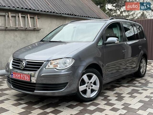 Серый Фольксваген Туран, объемом двигателя 1.6 л и пробегом 251 тыс. км за 6950 $, фото 6 на Automoto.ua