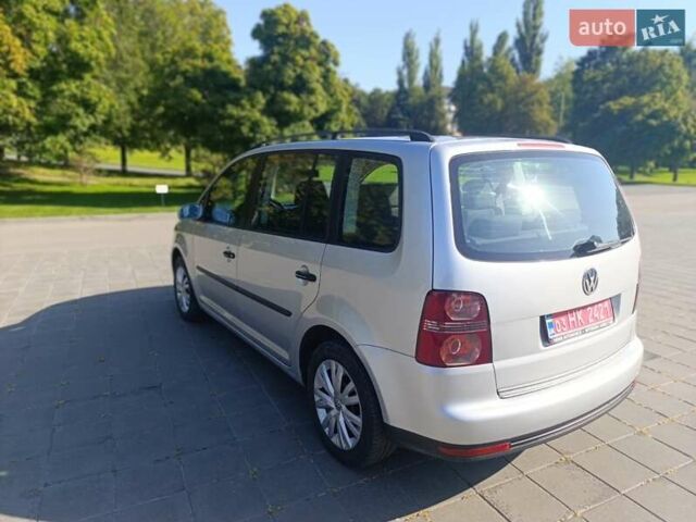 Серый Фольксваген Туран, объемом двигателя 1.6 л и пробегом 237 тыс. км за 6800 $, фото 6 на Automoto.ua