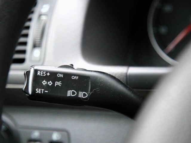 Серый Фольксваген Туран, объемом двигателя 1.6 л и пробегом 218 тыс. км за 8600 $, фото 19 на Automoto.ua