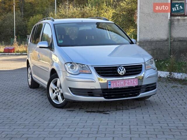 Серый Фольксваген Туран, объемом двигателя 1.6 л и пробегом 225 тыс. км за 6700 $, фото 10 на Automoto.ua