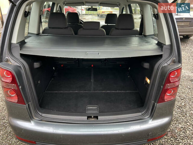 Сірий Фольксваген Туран, об'ємом двигуна 1.39 л та пробігом 208 тис. км за 7200 $, фото 15 на Automoto.ua