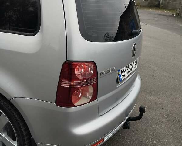 Серый Фольксваген Туран, объемом двигателя 1.6 л и пробегом 254 тыс. км за 7650 $, фото 26 на Automoto.ua