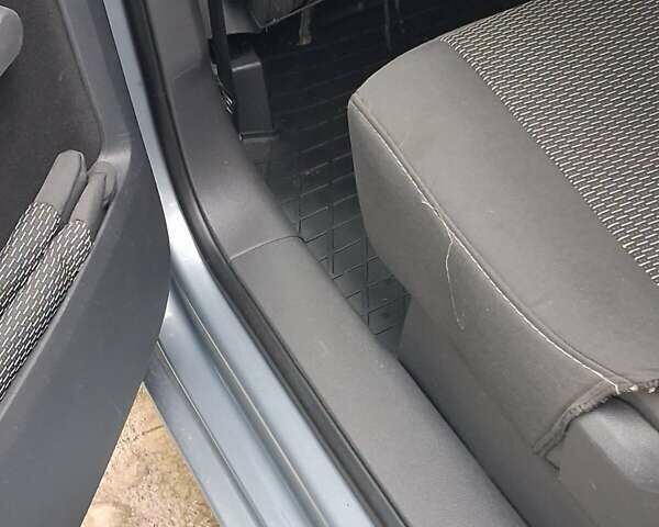 Сірий Фольксваген Туран, об'ємом двигуна 1.9 л та пробігом 270 тис. км за 7300 $, фото 7 на Automoto.ua