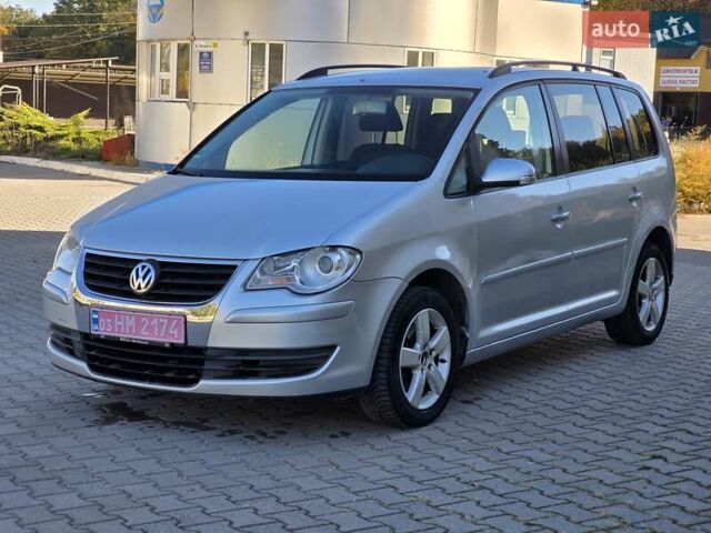 Серый Фольксваген Туран, объемом двигателя 1.6 л и пробегом 225 тыс. км за 6700 $, фото 21 на Automoto.ua