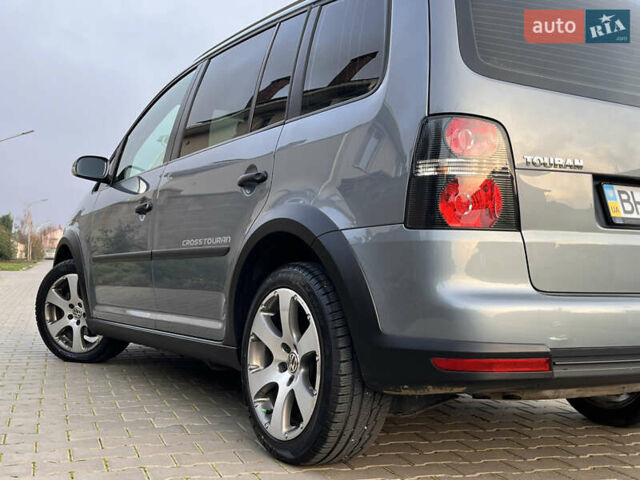 Сірий Фольксваген Туран, об'ємом двигуна 1.4 л та пробігом 48 тис. км за 8999 $, фото 22 на Automoto.ua