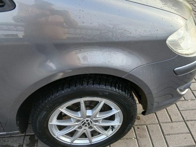 Серый Фольксваген Туран, объемом двигателя 1.4 л и пробегом 277 тыс. км за 6300 $, фото 16 на Automoto.ua