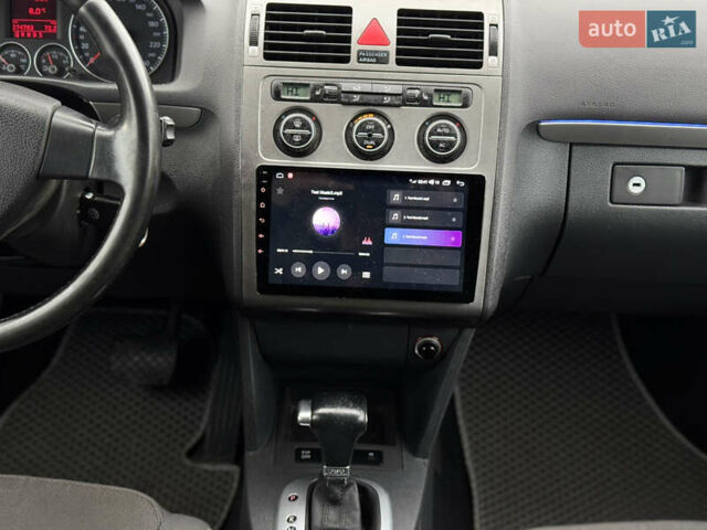 Сірий Фольксваген Туран, об'ємом двигуна 1.97 л та пробігом 370 тис. км за 6200 $, фото 21 на Automoto.ua