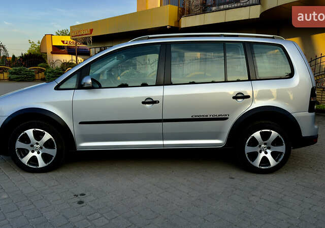 Сірий Фольксваген Туран, об'ємом двигуна 1.6 л та пробігом 218 тис. км за 8400 $, фото 6 на Automoto.ua