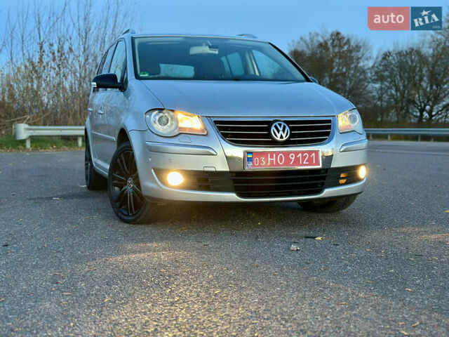 Сірий Фольксваген Туран, об'ємом двигуна 1.4 л та пробігом 248 тис. км за 7500 $, фото 2 на Automoto.ua