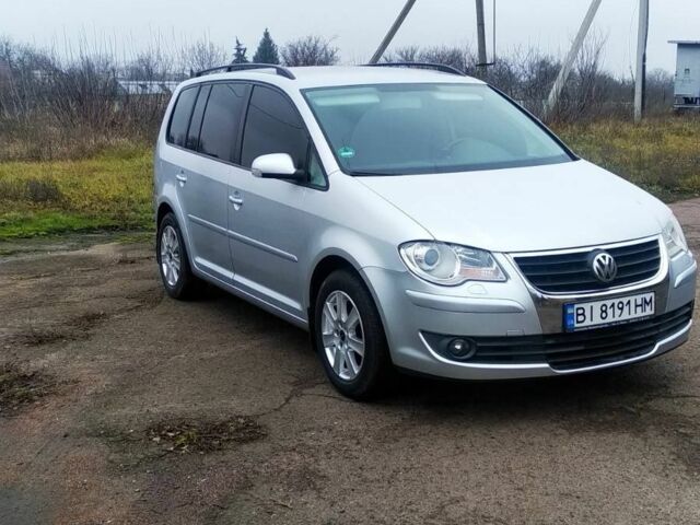 Серый Фольксваген Туран, объемом двигателя 1.9 л и пробегом 260 тыс. км за 6900 $, фото 1 на Automoto.ua