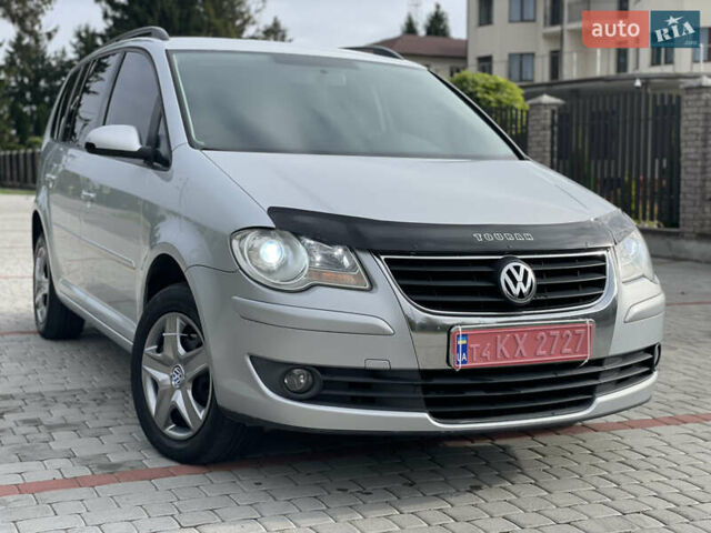 Серый Фольксваген Туран, объемом двигателя 1.9 л и пробегом 263 тыс. км за 7400 $, фото 13 на Automoto.ua