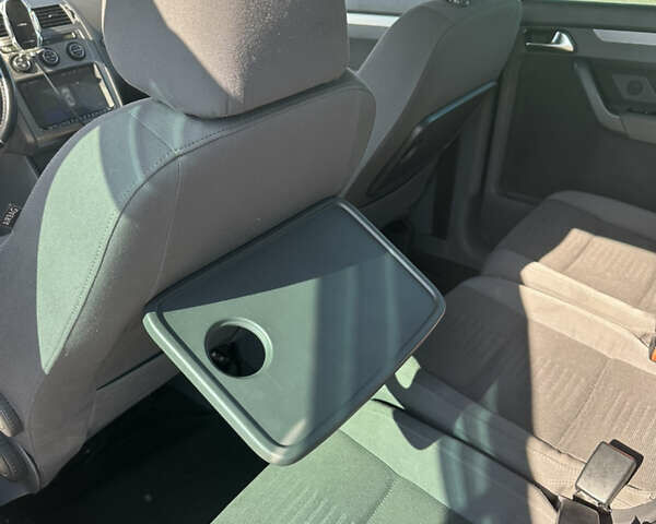 Сірий Фольксваген Туран, об'ємом двигуна 2 л та пробігом 240 тис. км за 7200 $, фото 16 на Automoto.ua