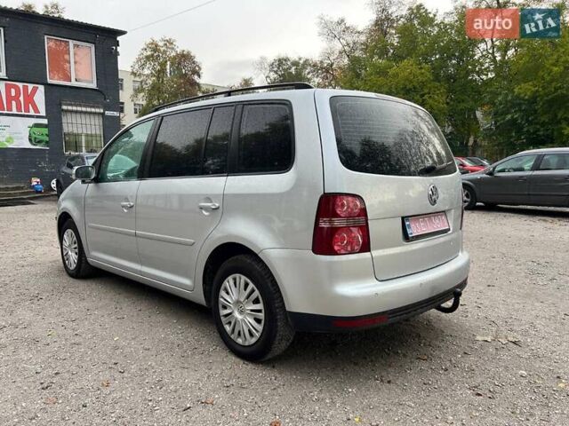 Серый Фольксваген Туран, объемом двигателя 1.6 л и пробегом 262 тыс. км за 6700 $, фото 6 на Automoto.ua