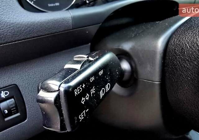 Сірий Фольксваген Туран, об'ємом двигуна 1.6 л та пробігом 225 тис. км за 7777 $, фото 28 на Automoto.ua