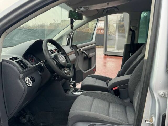 Сірий Фольксваген Туран, об'ємом двигуна 1.9 л та пробігом 340 тис. км за 3100 $, фото 7 на Automoto.ua