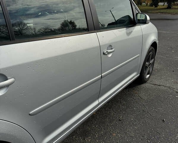 Серый Фольксваген Туран, объемом двигателя 1.6 л и пробегом 199 тыс. км за 7699 $, фото 38 на Automoto.ua