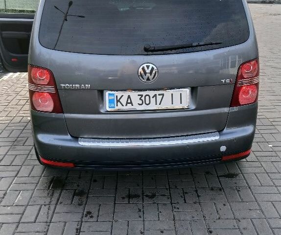 Серый Фольксваген Туран, объемом двигателя 1.4 л и пробегом 277 тыс. км за 6300 $, фото 14 на Automoto.ua